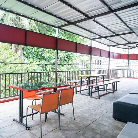 Reddoorz Plus Near Itc Cempaka Mas 2 Jakarta Exterior foto