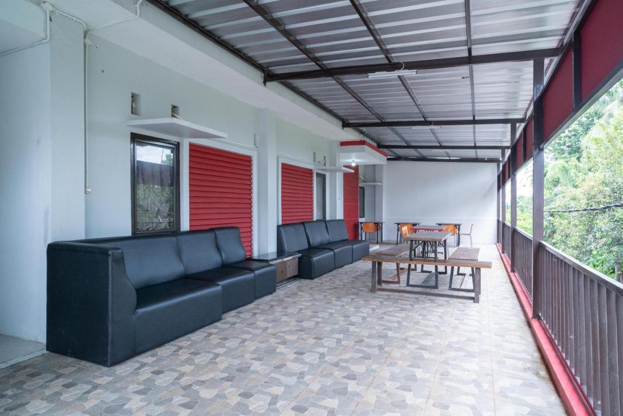 Reddoorz Plus Near Itc Cempaka Mas 2 Jakarta Exterior foto