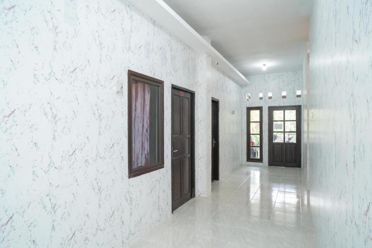 Reddoorz Plus Near Itc Cempaka Mas 2 Jakarta Exterior foto